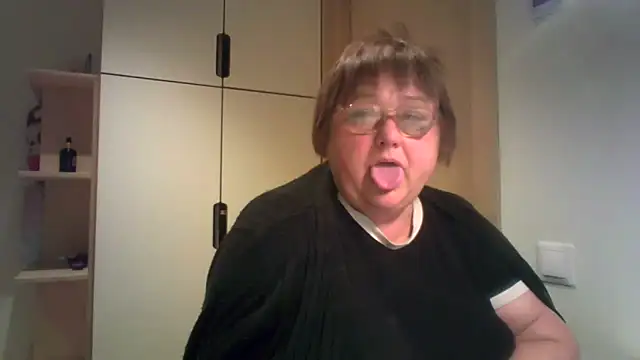 rewa666 online show from September 29, 5:45 am
