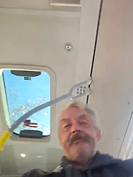 Snapshot of Fonse1860 chatting on October 24, 8:33 am Fonse1860 online show from October 24, 8:33 am