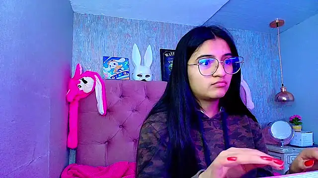 Snapshot of laurenelove chatting on December 5, 3:37 am laurenelove online show from December 5, 3:37 am