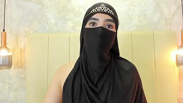 Snapshot of nayiraa_ chatting on November 25, 11:43 am nayiraa online show from November 25, 11:43 am