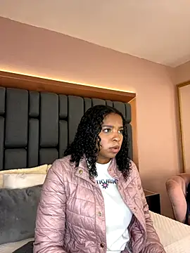 LisaMendez online show from September 26, 3:43 am