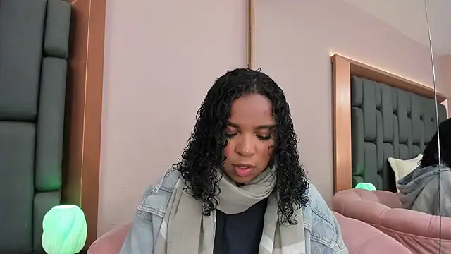 LisaMendez online show from October 14, 3:40 am