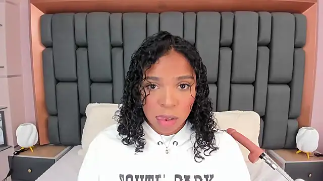 LisaMendez online show from October 21, 3:51 am