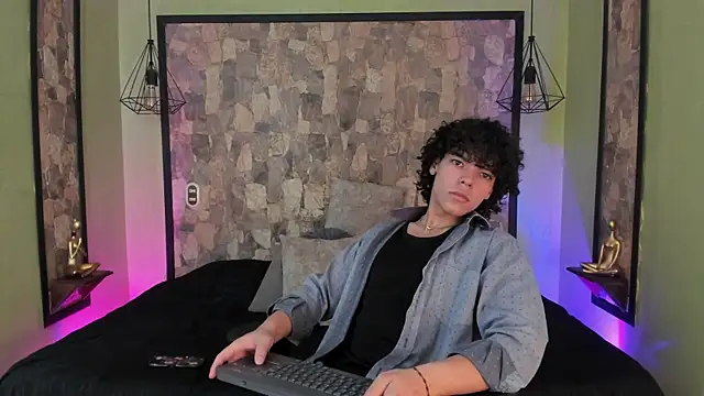 Philly Smith online show from September 19, 8:09 pm