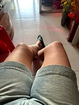 sharon-Hanna online show from January 8, 12:35 am