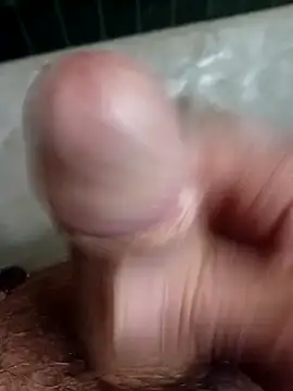 69dagosto online show from April 7, 1:22 pm