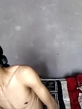 Snapshot of CrepedTrek chatting on November 13, 12:15 pm CrepedTrek online show from November 13, 12:15 pm