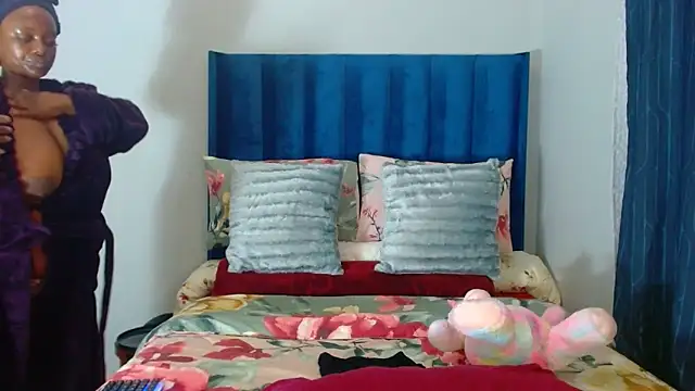 Candycrush2555 online show from April 23, 3:25 pm