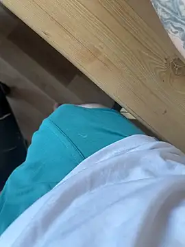 Hotdatev9 online show from April 25, 3:53 pm