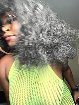 Snapshot of WomanNextdoor1 chatting on November 16, 2:11 pm WomanNextdoor1 online show from November 16, 2:11 pm