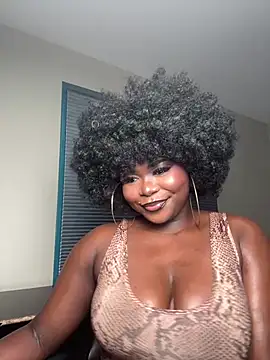 WomanNextdoor1 online show from July 17, 10:36 pm