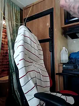 ShawnandDani7074 online show from April 19, 4:06 pm