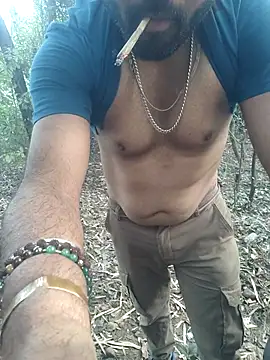 Snapshot of Aeroxx chatting on January 6, 5:11 am Aeroxx online show from January 6, 5:11 am