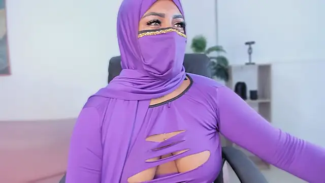 yasmin elite online show from October 28, 9:24 am