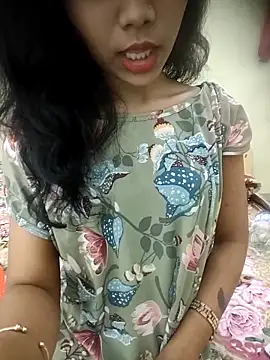 Snapshot of Snaya-baby chatting on December 17, 8:04 pm Snaya-baby online show from December 17, 8:04 pm