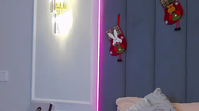 MarilynNova online show from December 23, 5:38 am