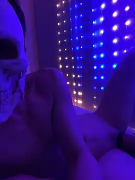 SalemStratton online show from October 21, 7:09 am