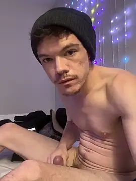 SalemStratton online show from November 8, 4:51 pm