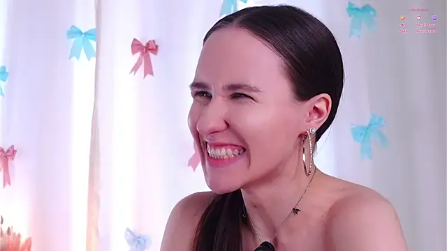 MaudAle online show from April 11, 7:45 am