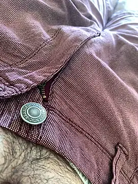 Snapshot of MuzzyFacing chatting on September 27, 12:43 pm MuzzyFacing online show from September 27, 12:43 pm