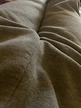 Snapshot of MuzzyFacing chatting on February 4, 11:16 am MuzzyFacing online show from February 4, 11:16 am