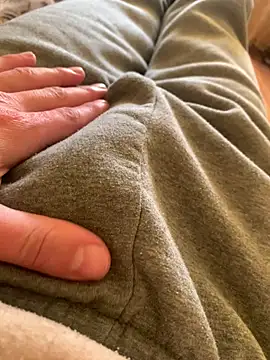 Snapshot of MuzzyFacing chatting on March 16, 3:05 pm MuzzyFacing online show from March 16, 3:05 pm