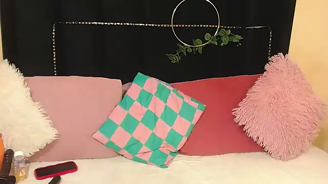 AmazingDarkDoll online show from November 23, 3:12 pm