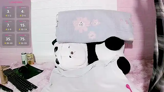 Angel Jakes online show from December 3, 5:00 pm