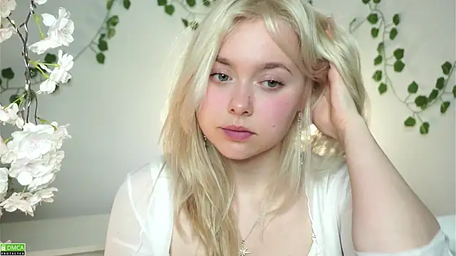 AccaCroyle online show from November 10, 8:30 pm