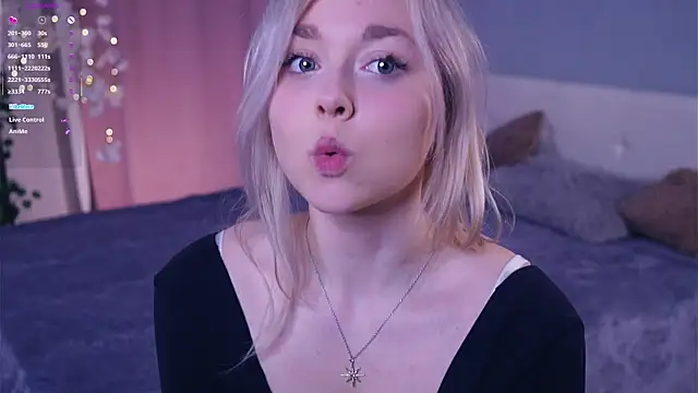 AccaCroyle online show from April 12, 6:02 pm