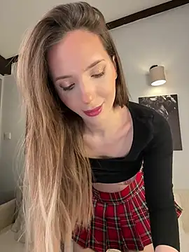 LINA ALL EYES ON YOU online show from March 18, 7:17 pm