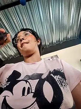 Lily-o online show from November 23, 2:17 pm