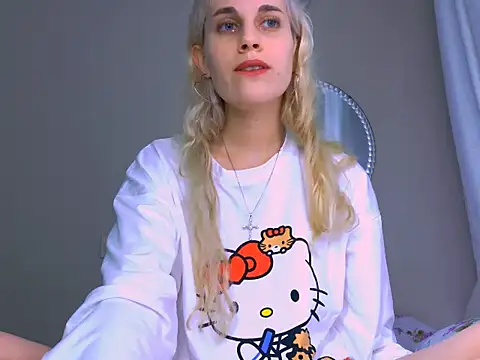 Snapshot of carmen_crybaby chatting on September 10, 10:21 pm carmen crybaby online show from September 10, 10:21 pm