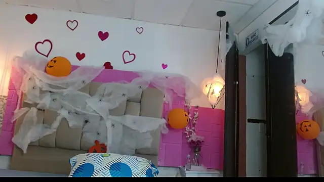 Damary Leon online show from October 27, 6:56 pm