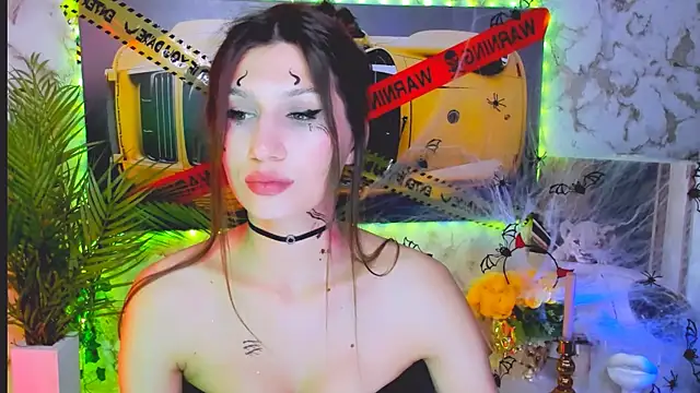 Mollyinyourmind online show from October 29, 8:10 pm