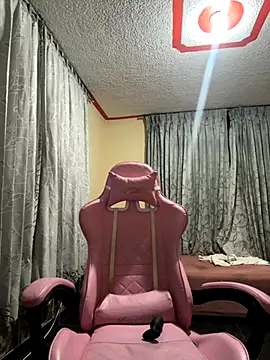 laure torres online show from October 12, 8:02 am