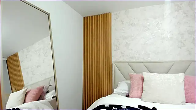 Snapshot of biancabigboobs22 chatting on November 16, 12:16 am biancabigboobs22 online show from November 16, 12:16 am