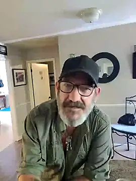 FoxnMouse online show from October 7, 5:54 pm