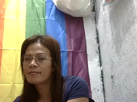 juicycum069 online show from March 13, 8:04 pm