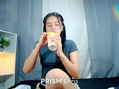 Urasian ladybug online show from November 18, 4:28 am