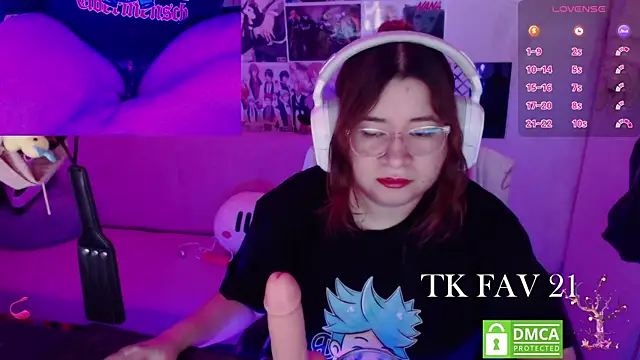 Snapshot of Pink_girl0n chatting on April 24, 2:25 am Pink girl0n online show from April 24, 2:25 am