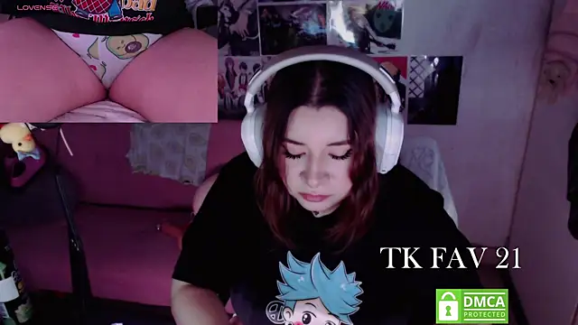 Snapshot of Pink_girl0n chatting on April 30, 8:57 pm Pink girl0n online show from April 30, 8:57 pm