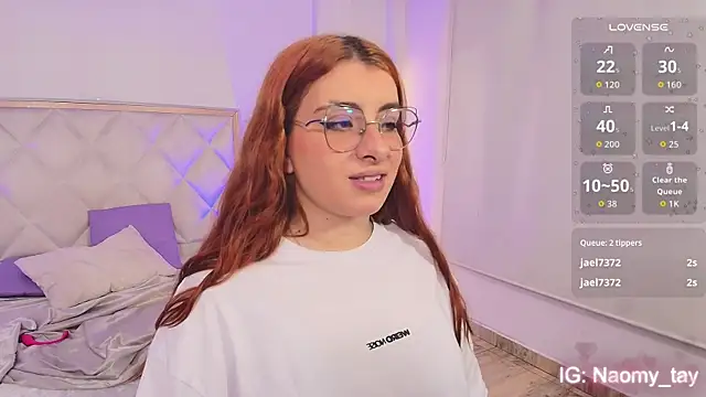 Naomy tay1 online show from October 18, 3:09 am