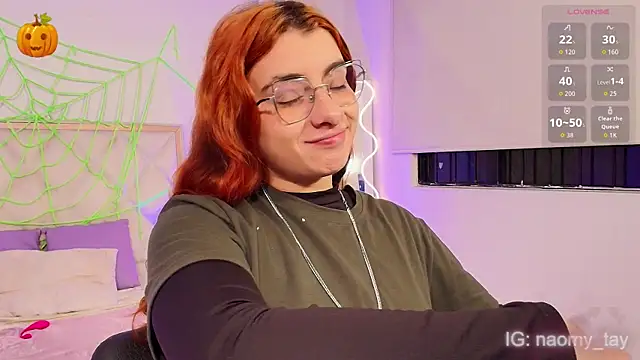 Naomy tay1 online show from November 2, 3:31 am