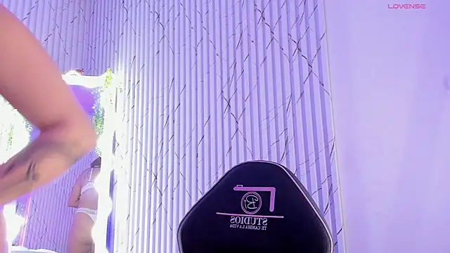 Naomy tay1 online show from March 29, 3:17 am