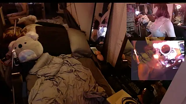 Snapshot of TransFionaLuv chatting on September 11, 1:33 pm TransFionaLuv online show from September 11, 1:33 pm