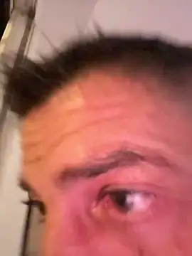 BULLBSX online show from April 18, 9:15 pm