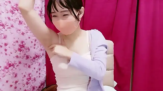 Snapshot of RenaFcup chatting on November 11, 12:21 am RenaFcup online show from November 11, 12:21 am