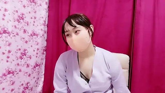 Snapshot of RenaFcup chatting on November 14, 1:21 pm RenaFcup online show from November 14, 1:21 pm