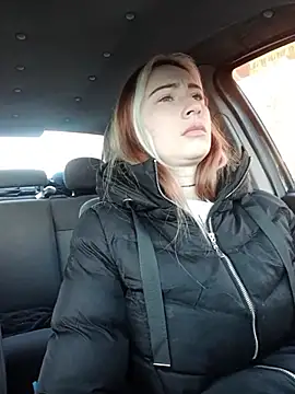 Reina Cummings online show from November 24, 5:51 am